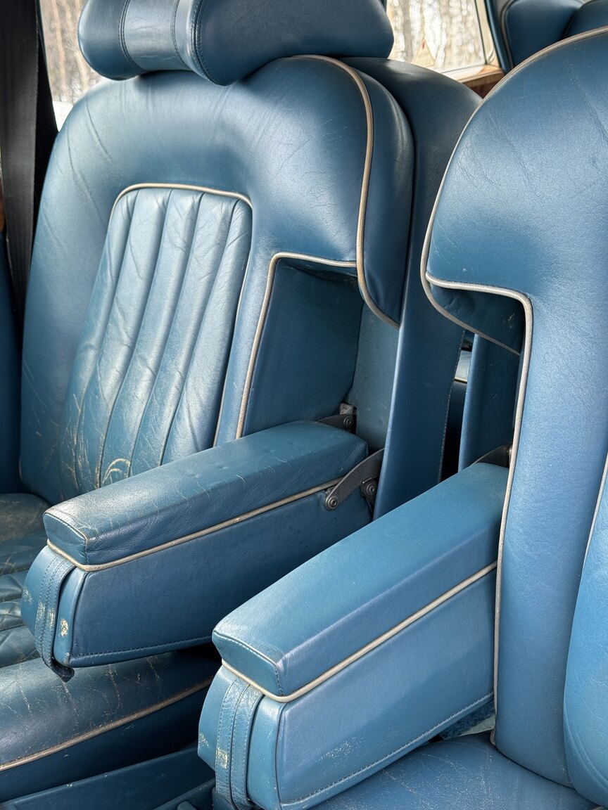 Interior image of 1976 Rolls-Royce Silver Shadow