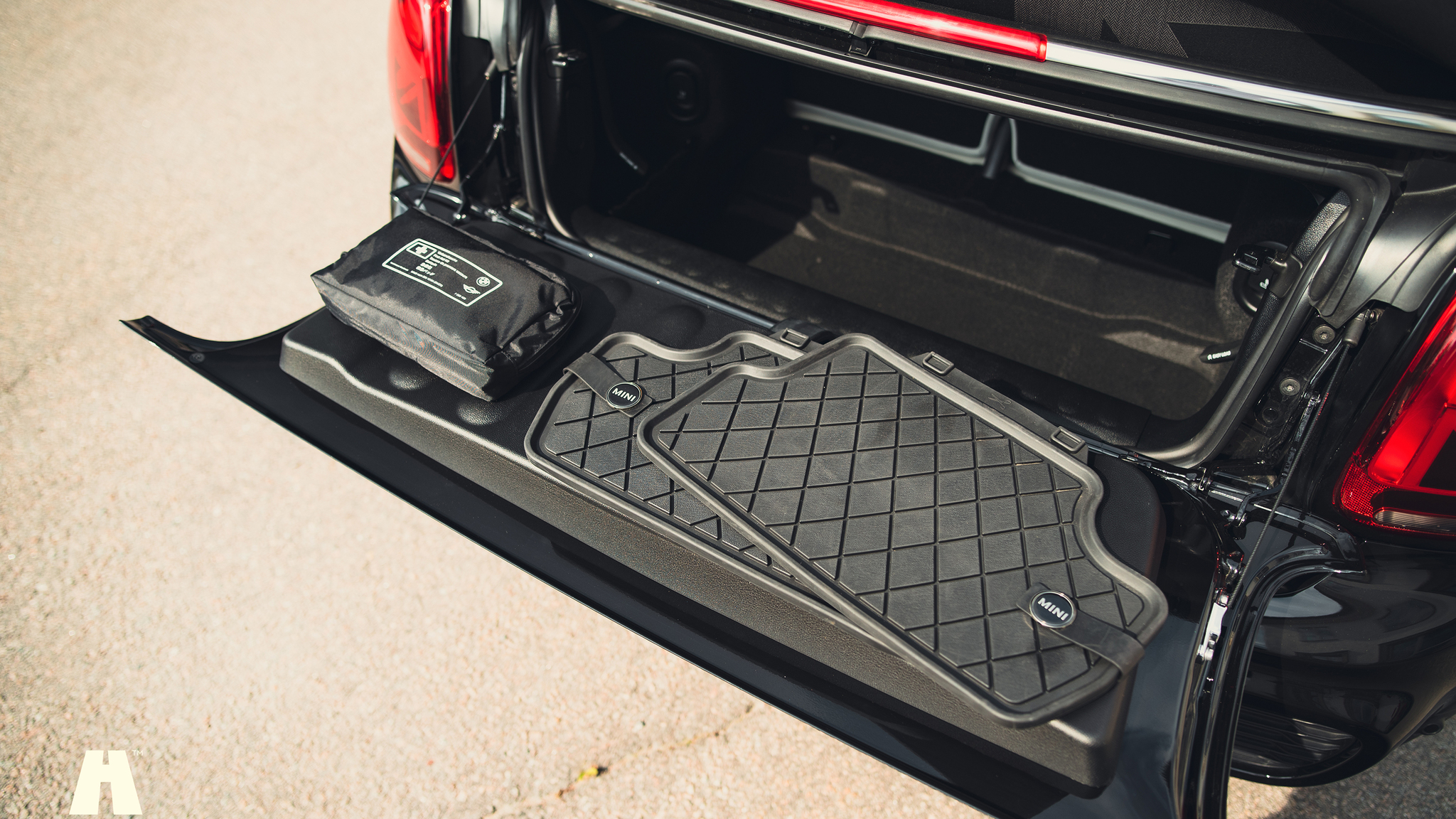 Interior image of 2021 Mini John Cooper Works Cabriolet  (71)