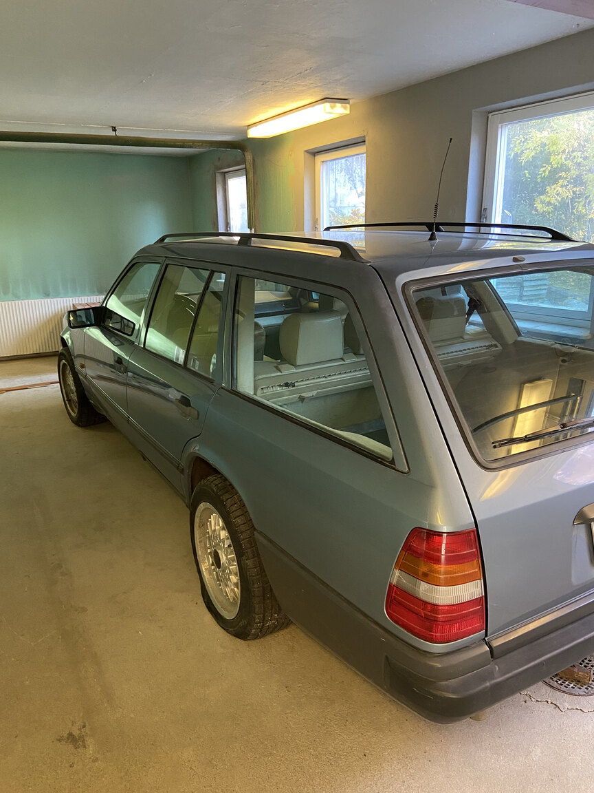 Exteriörbild på 1989 Mercedes-Benz 300 TE 4Matic