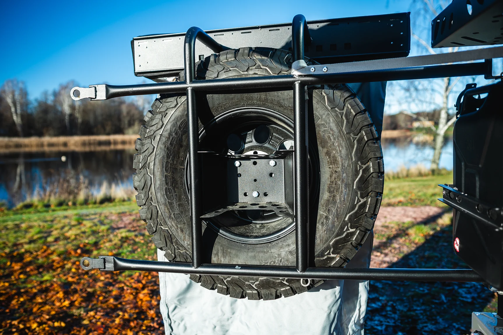 Exterior image of 2025 Northea Trailer Expedition Crawler 458i Offgrid-Camper (71)