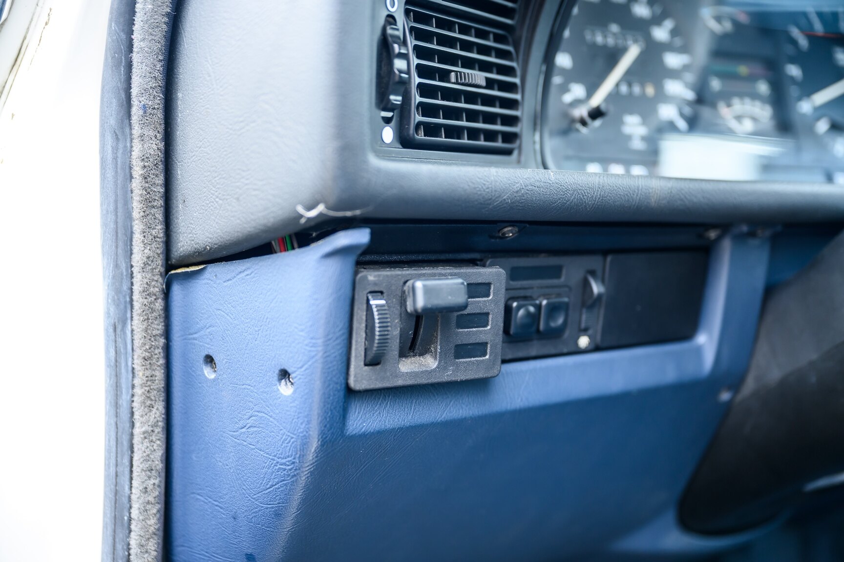 Innenraumfoto von 1986 BMW 520i