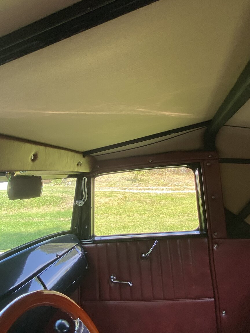 Interior image of 1932 Ford 32 deuce sport coupé (Hot Rod)