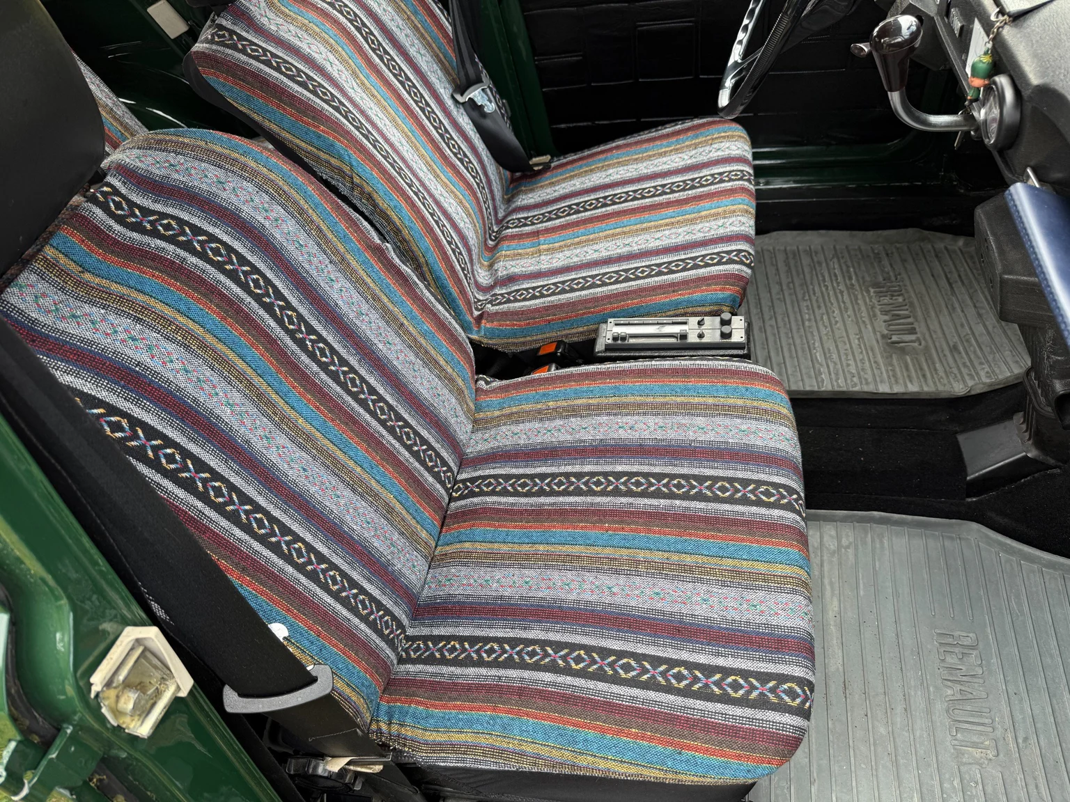 Interior image of 1970 Renault 4 (28)