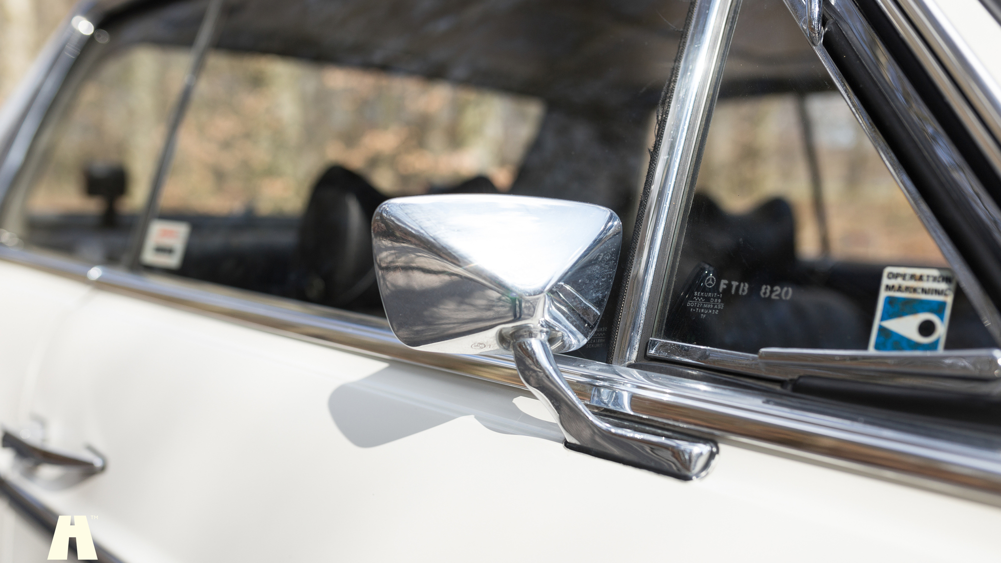 Aussenfoto 1970 Mercedes 250 CE