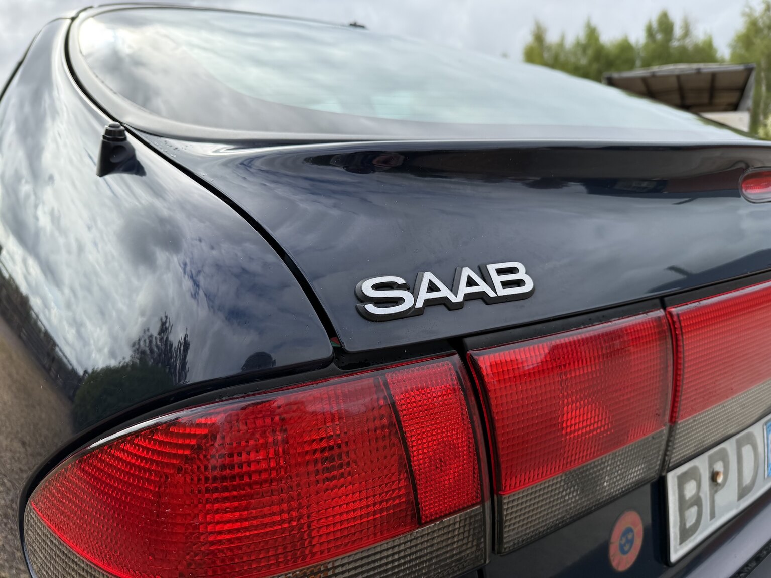 Exterior image of 1997 SAAB 900