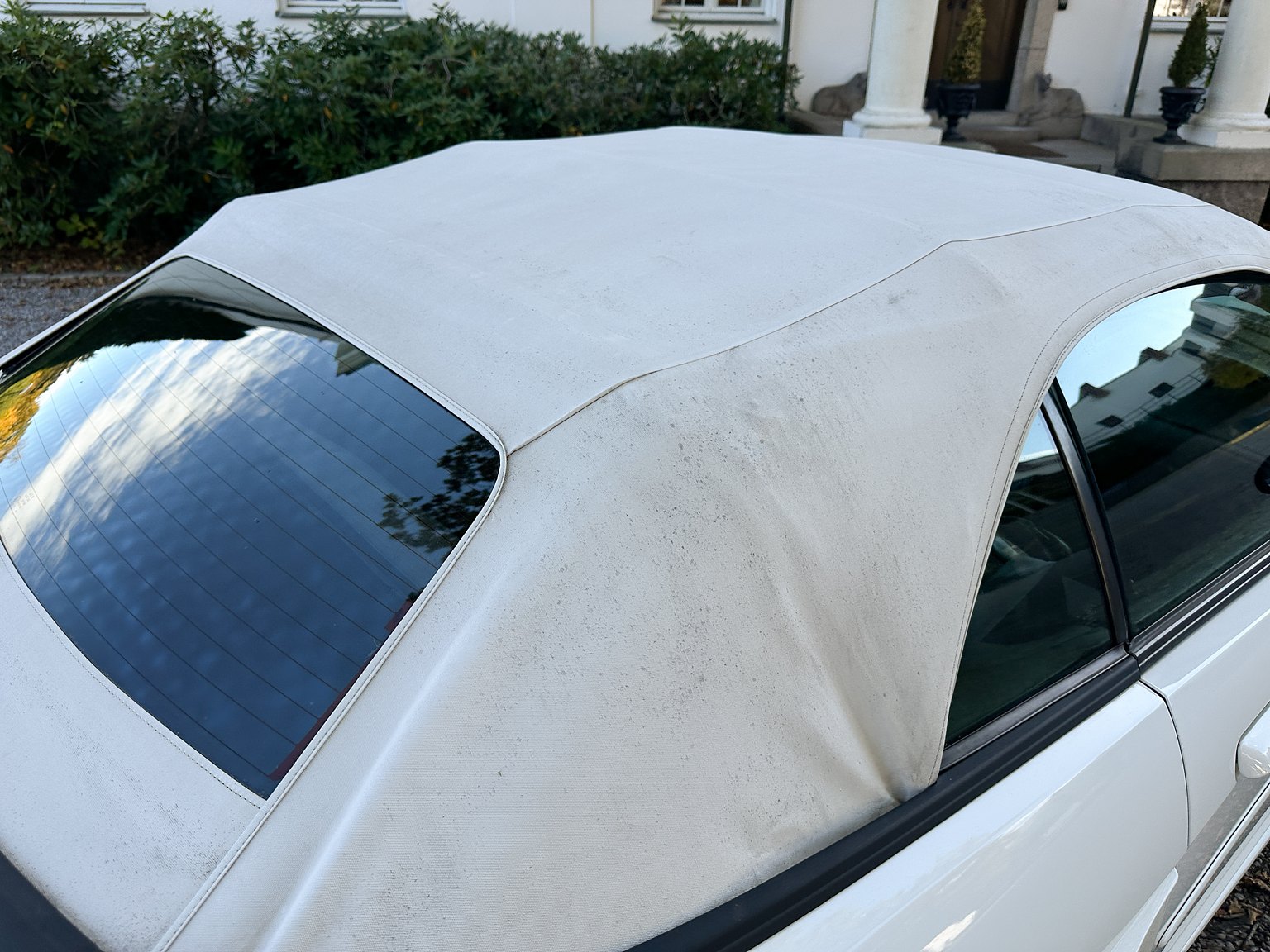 Exteriörbild på 2000 Ford Mustang Convertible 3.8 V6 Automat