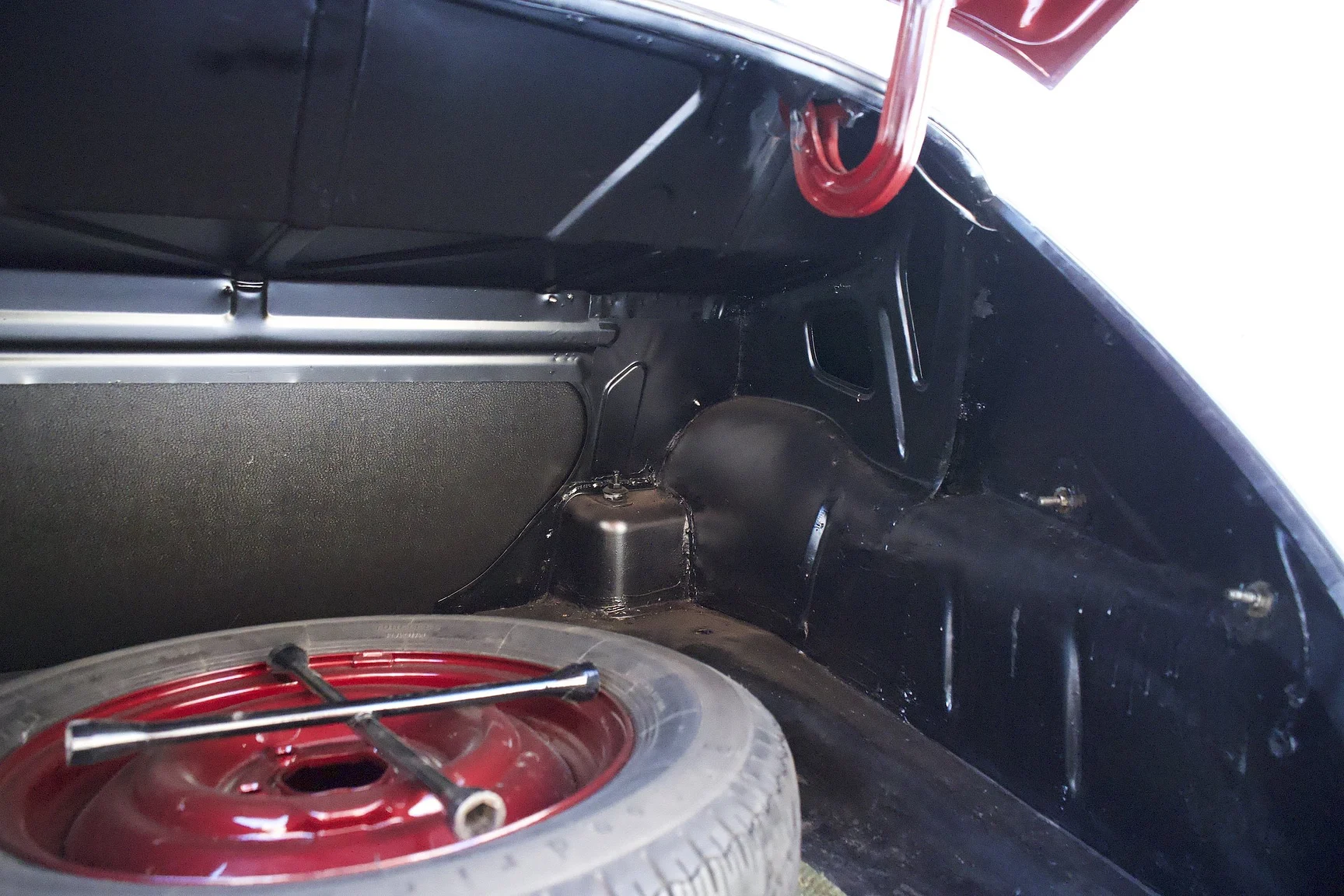 Interior image of 1953 Volvo PV444 DS (58)