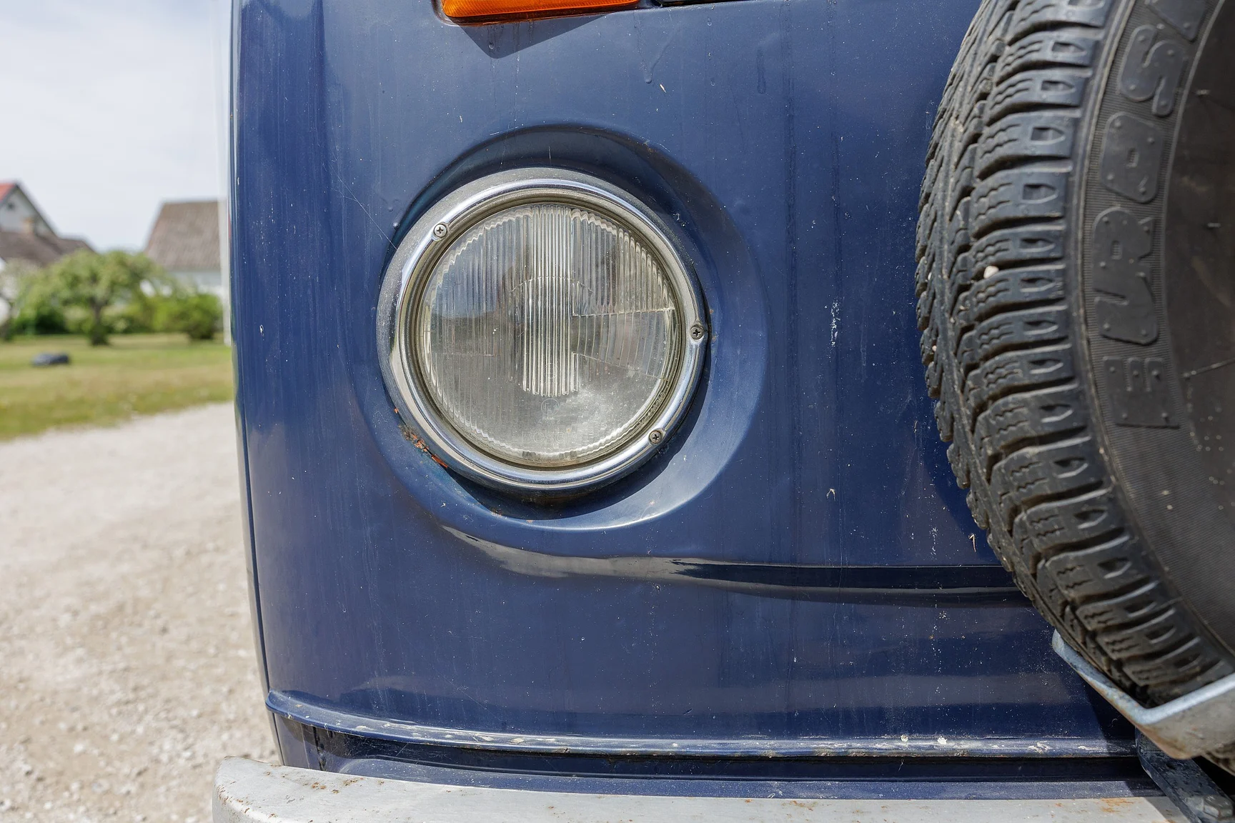 Exterior image of 1973 Volkswagen Typ 2 Transporter T2 (13)
