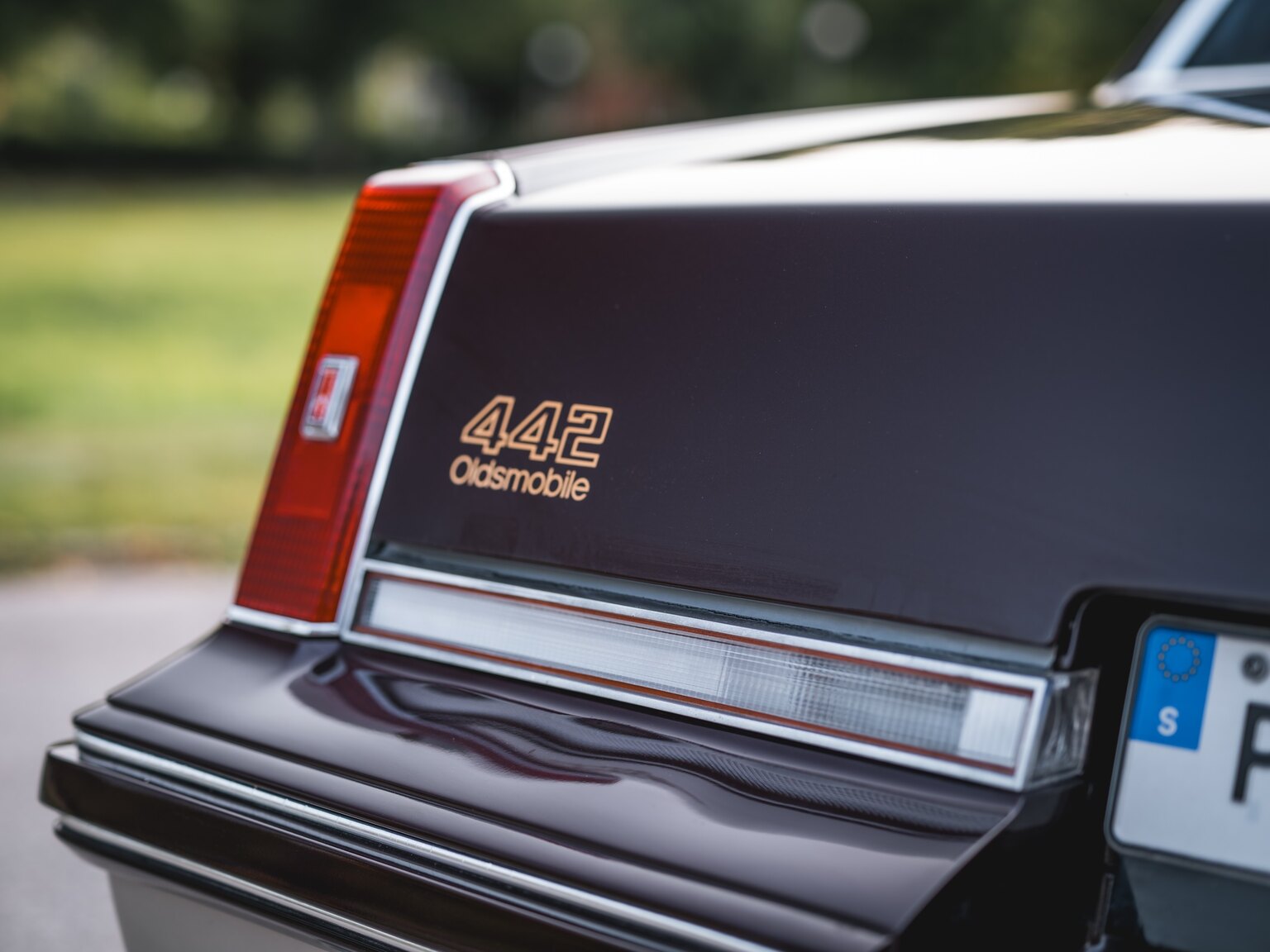 Exteriörbild på 1986 Oldsmobile Cutlass 442