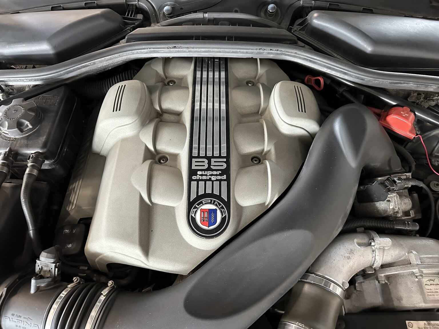 Image of 2006 ALPINA B5 Touring mechanics