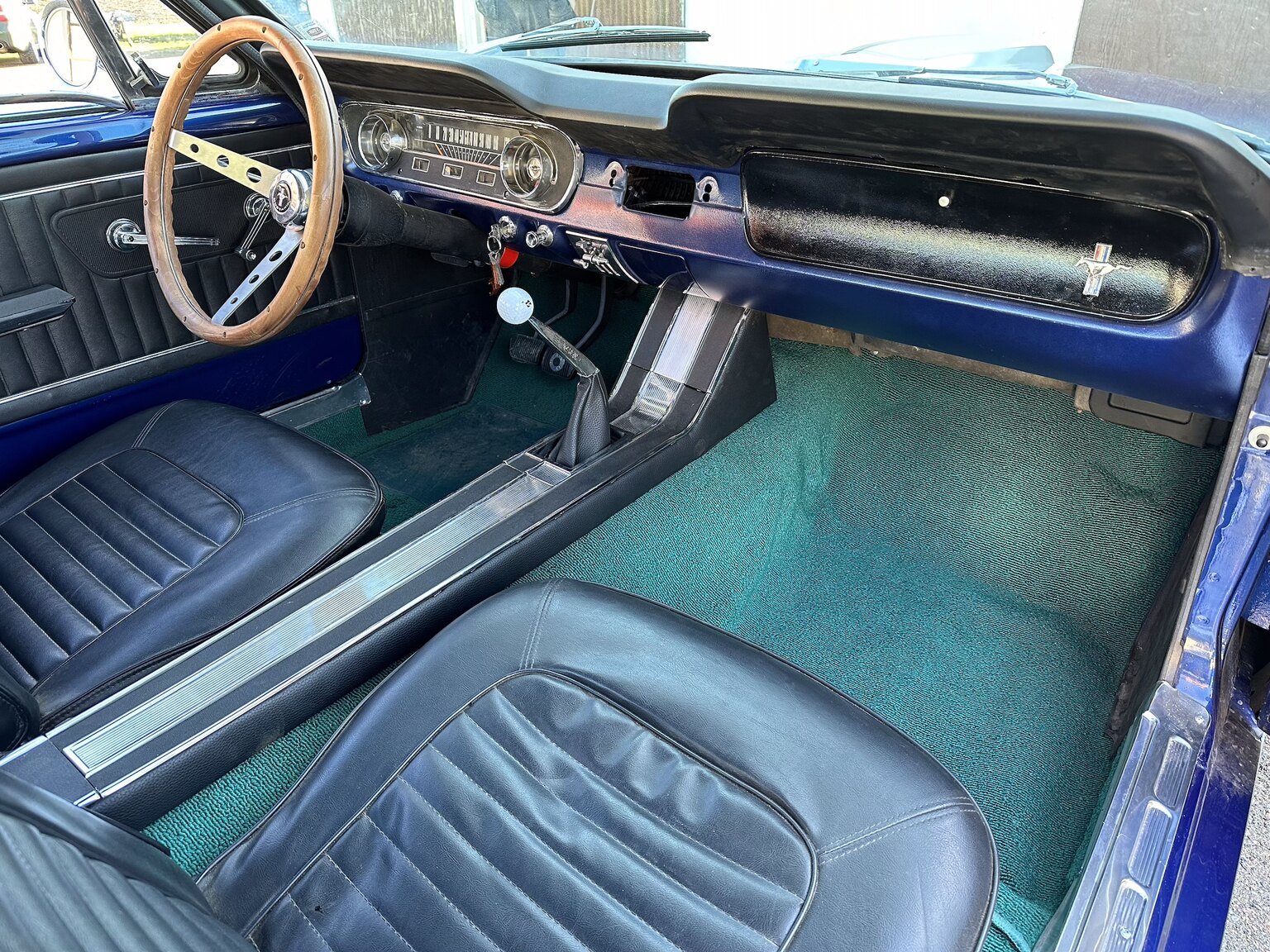 Interiörbild 1965 Ford Mustang Fastback 351W (31)