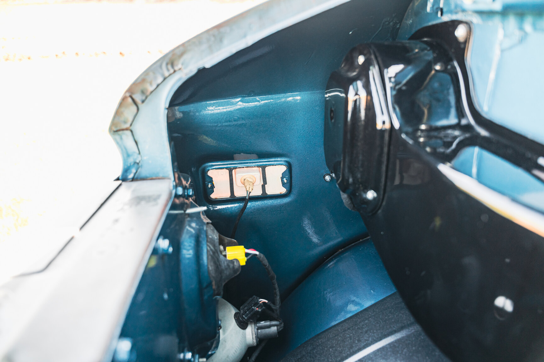 Image of 1978 Chevrolet G10 Sport Van mechanics