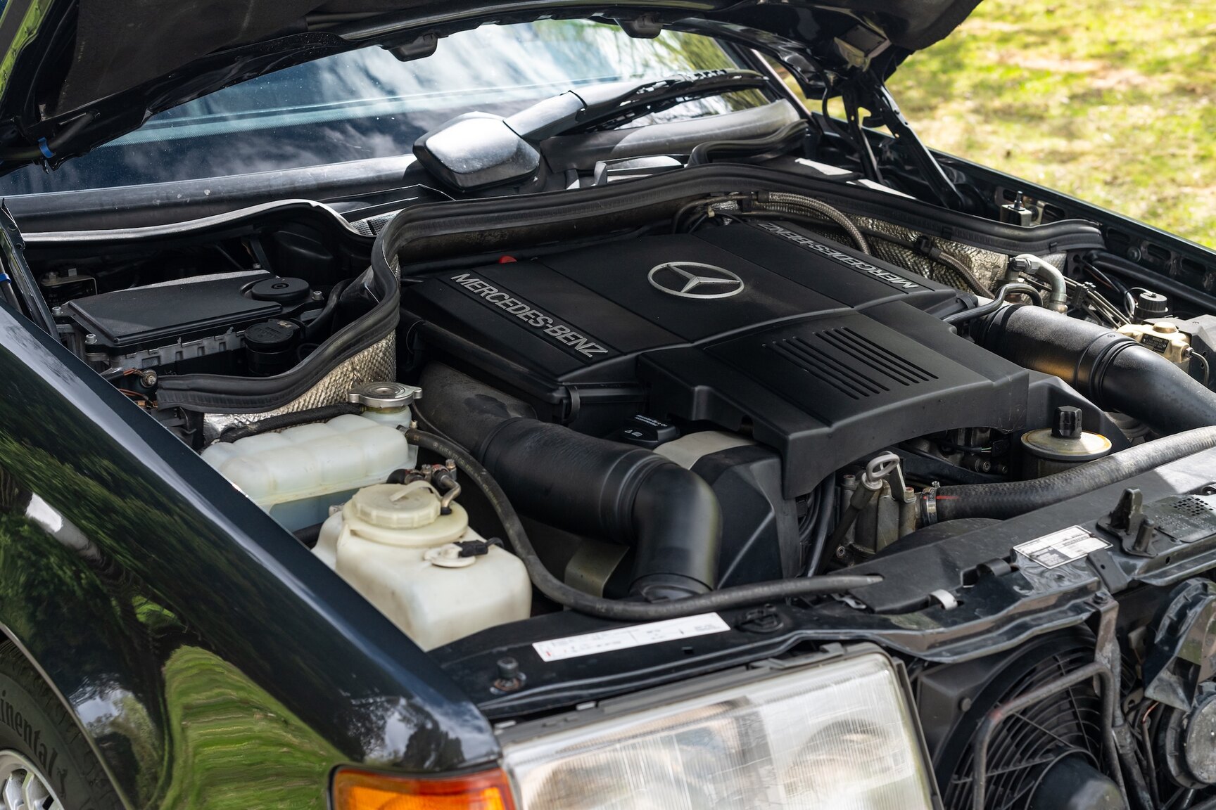 Image of 1993 Mercedes-Benz 400 E mechanics
