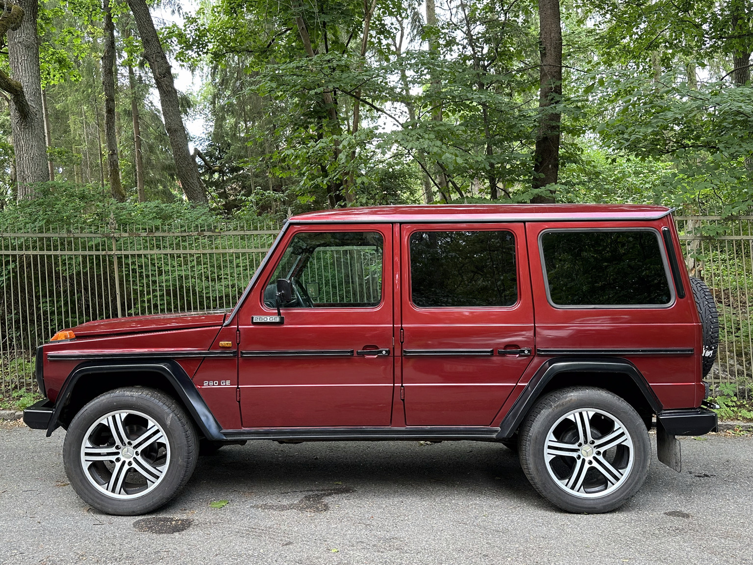 Exteriörbild på 1986 Mercedes 280 GE