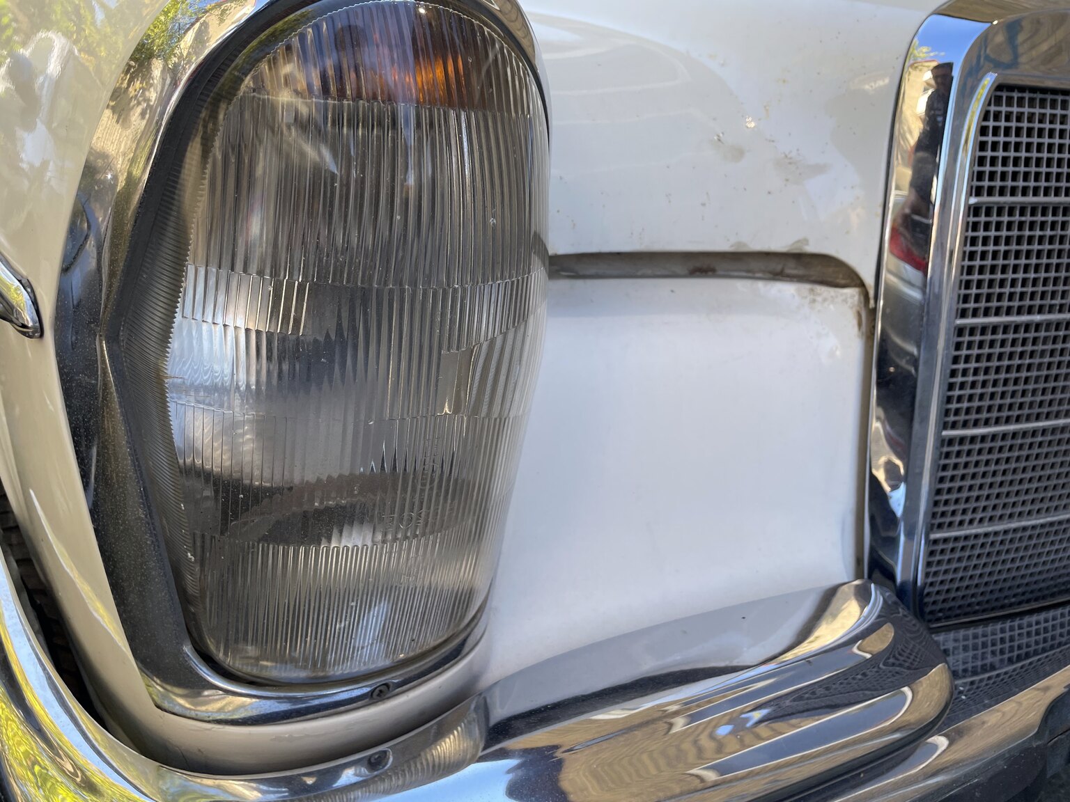 Exterior image of 1966 Mercedes-Benz 250s
