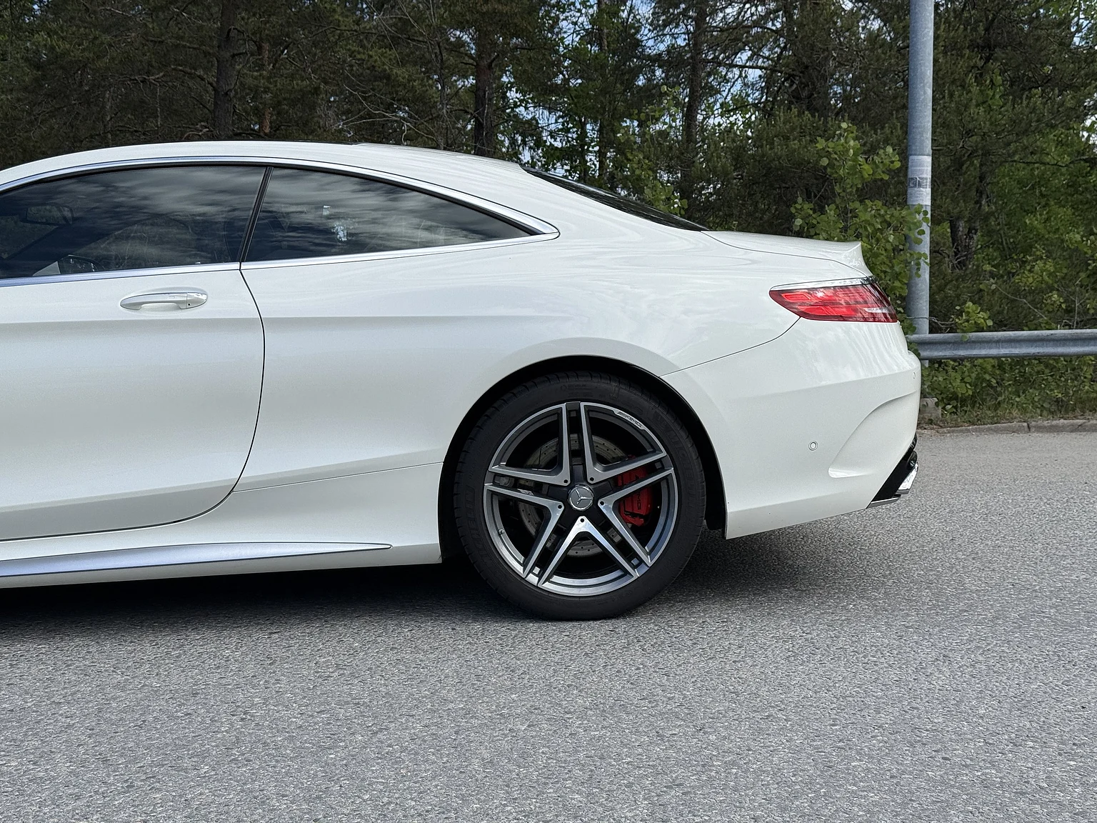Aussenfoto 2016 Mercedes-Benz S 63 AMG 4MATIC (11)