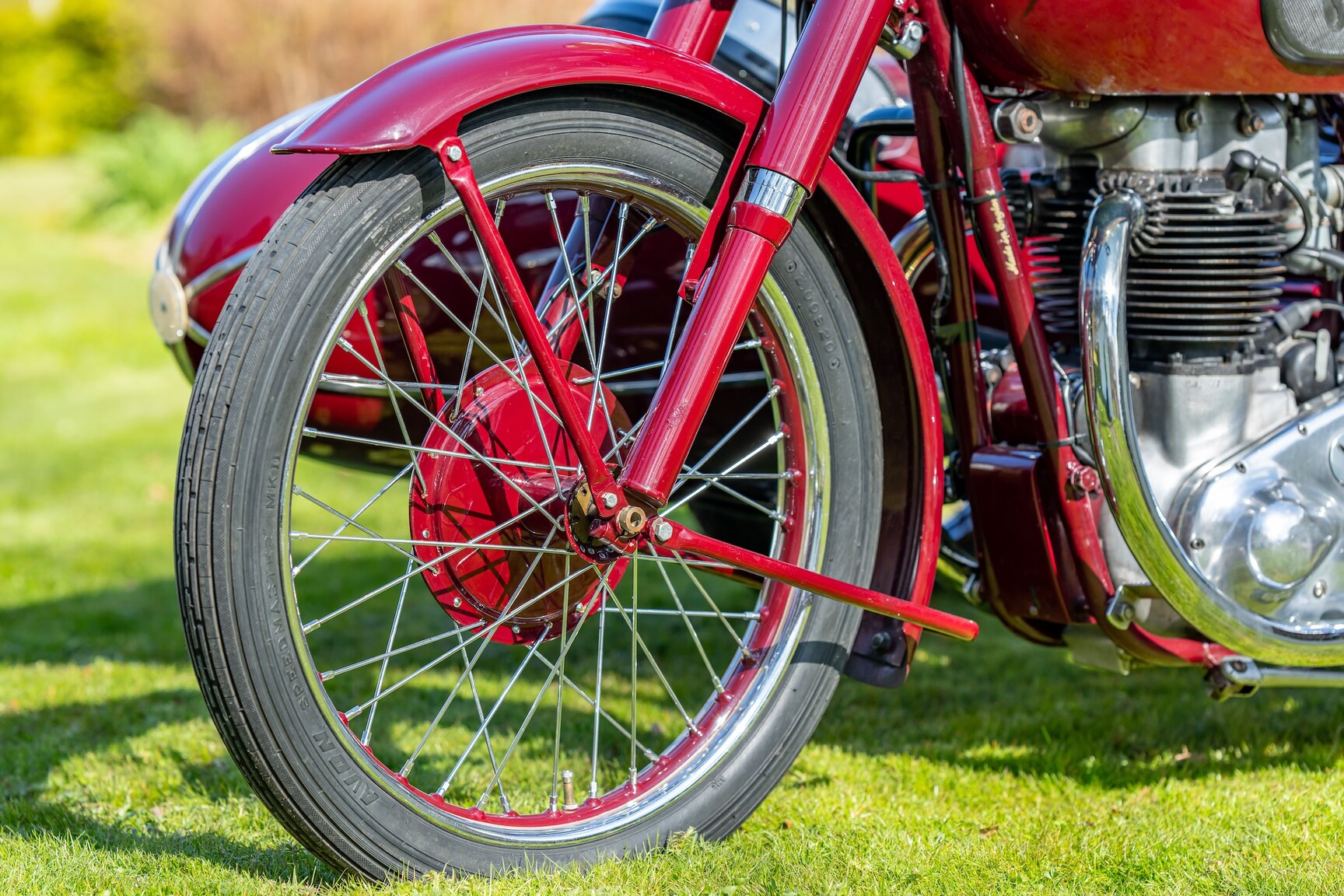Exteriörbild på 1954 Ariel FH 650 Huntsmaster Twin