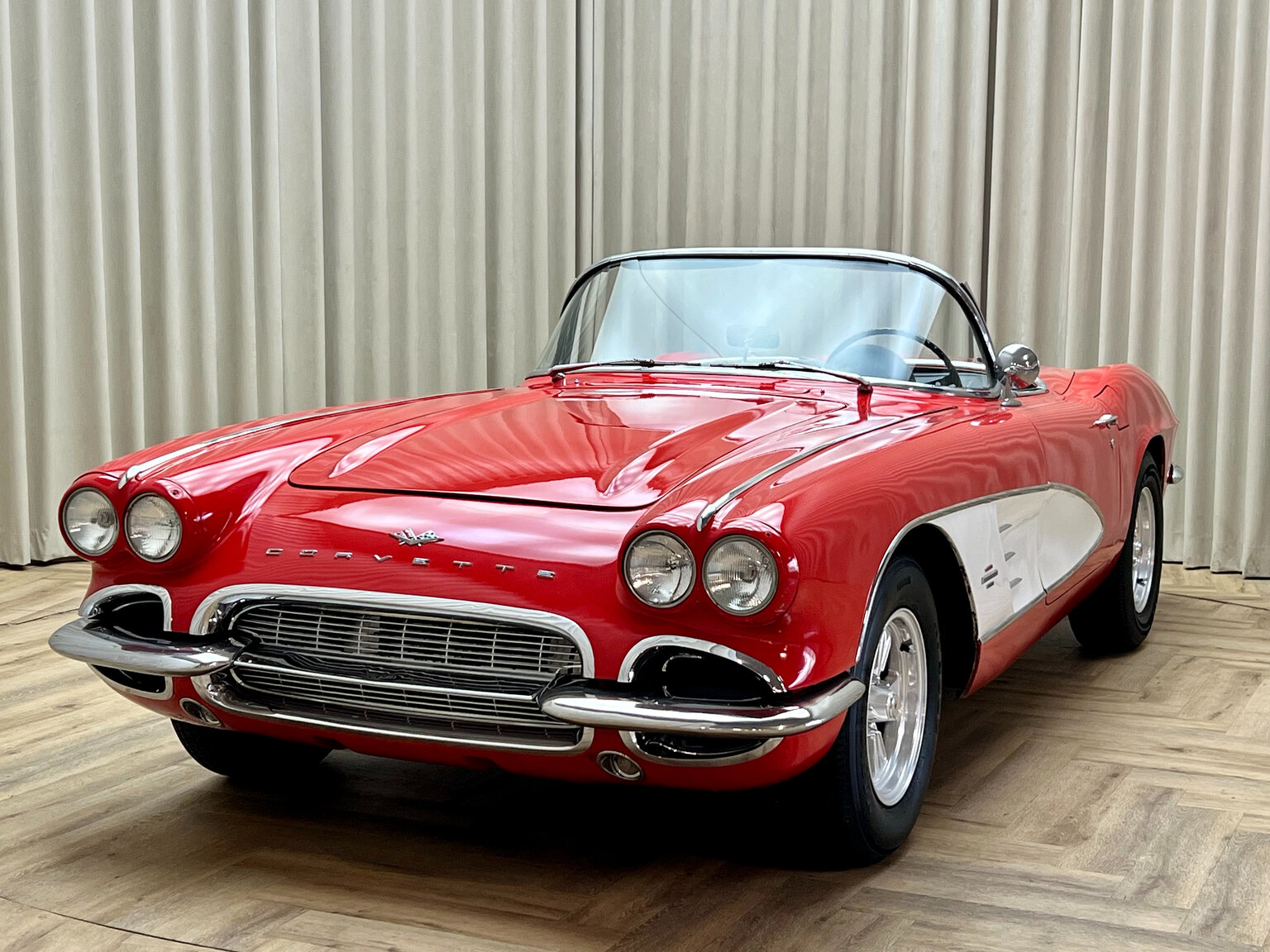 Exterior image of 1960 Chevrolet Corvette C1
