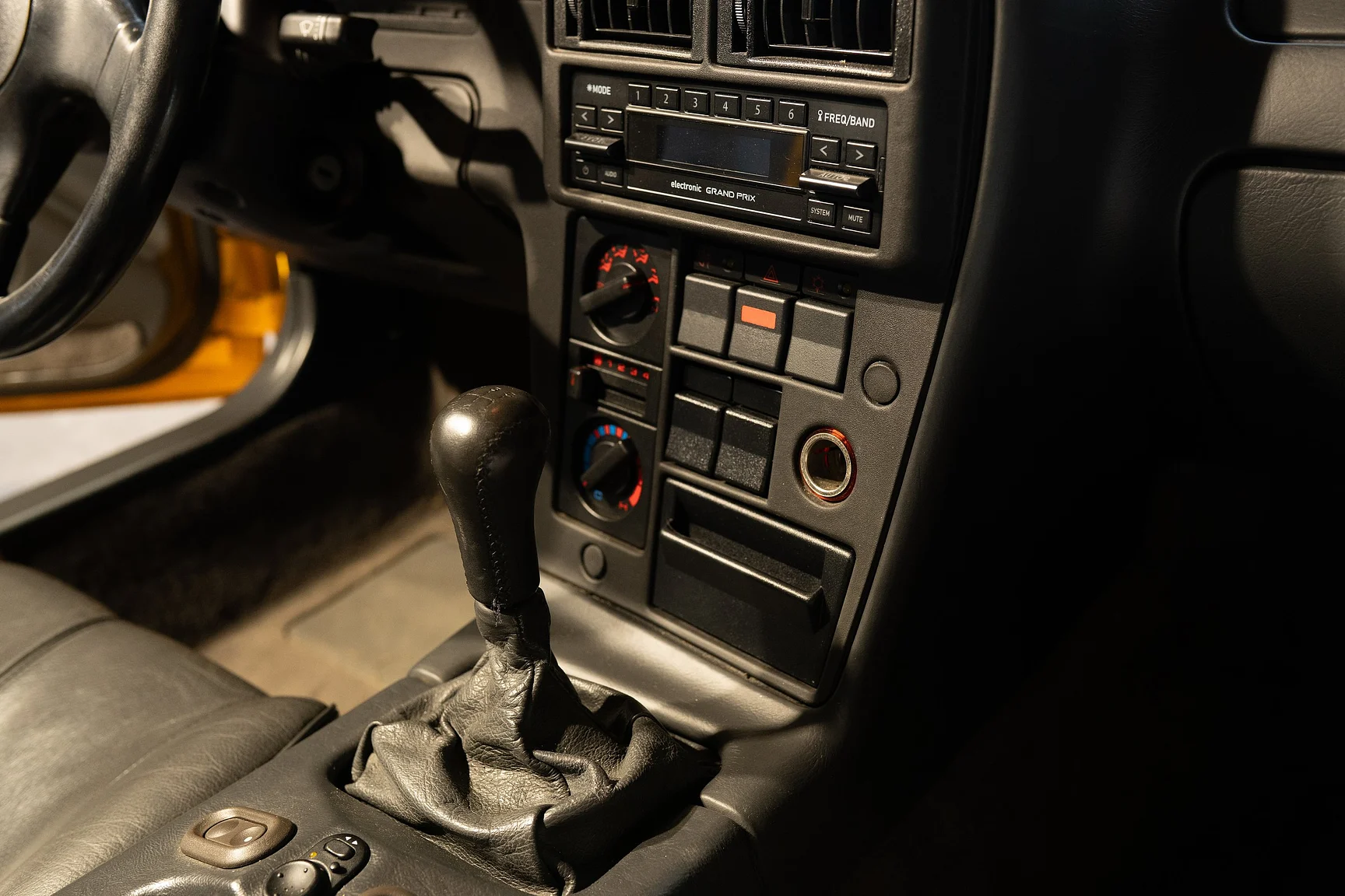 Innenraumfoto von 1995 Lotus Elan Roadster (27)