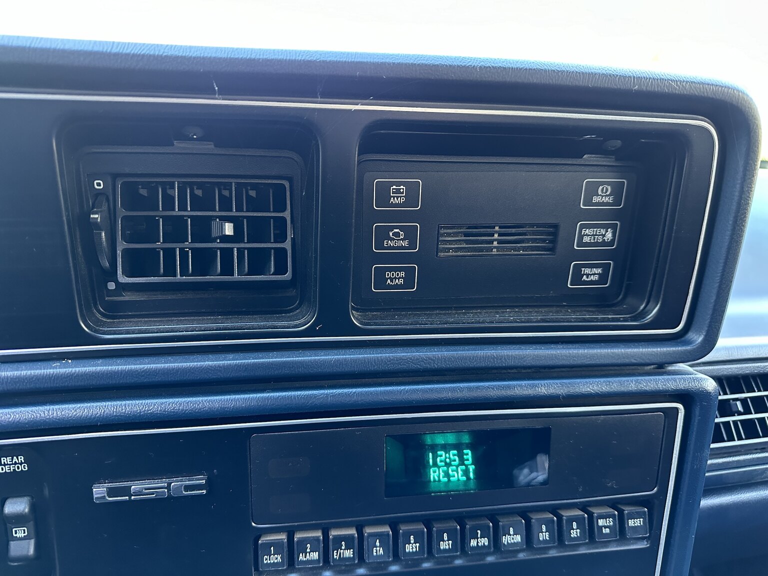 Innenraumfoto von 1987 Lincoln Mark VII LSC