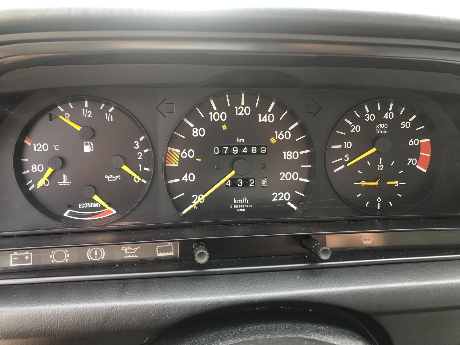 Interiörbild 1986 Mercedes-Benz 190E