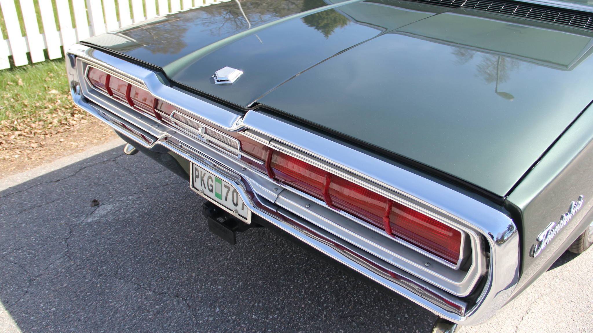 Exteriörbild på 1966 Ford Thunderbird Town Hardtop 6.4