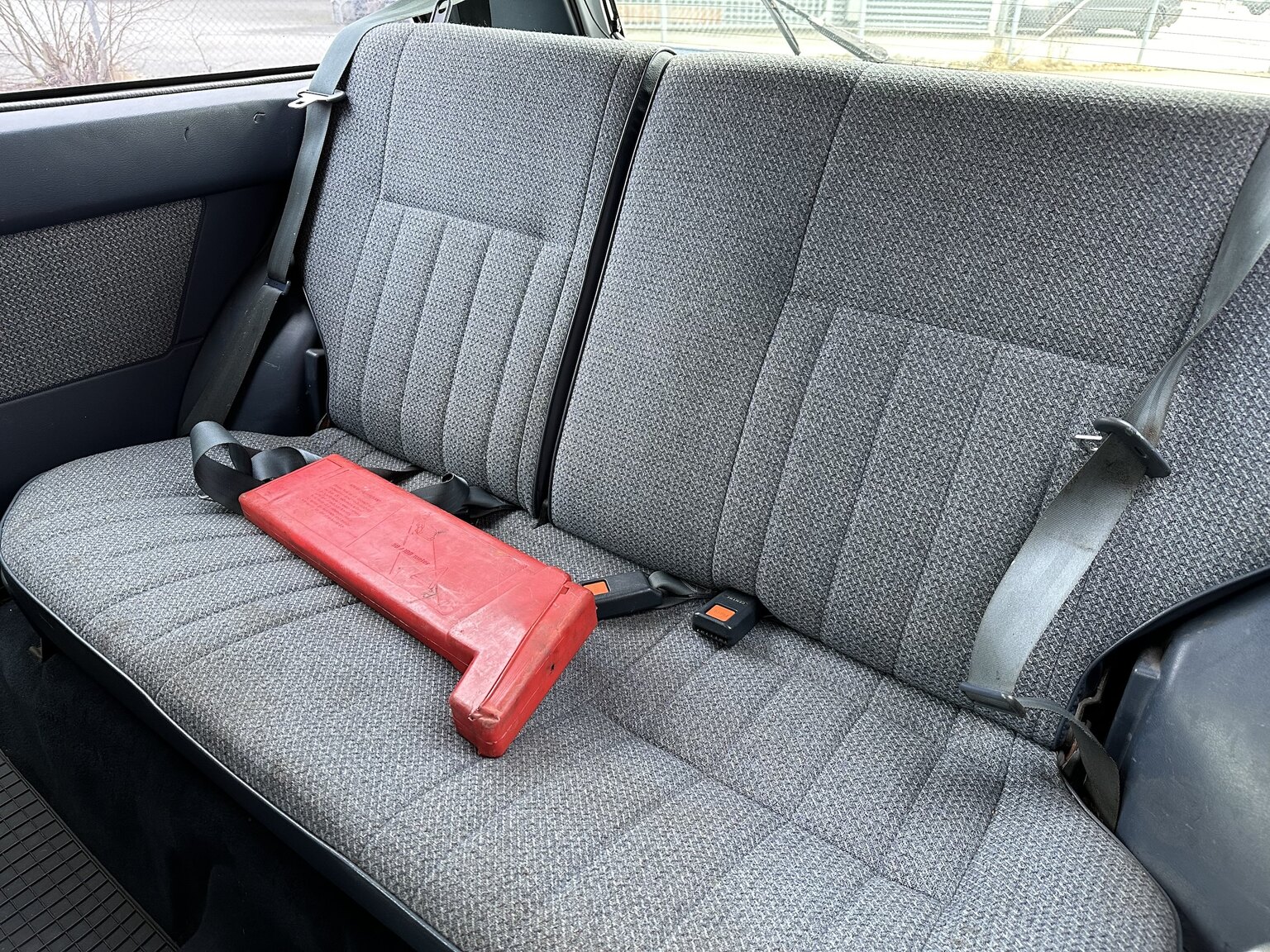 Innenraumfoto von 1988 Nissan Sunny (21)