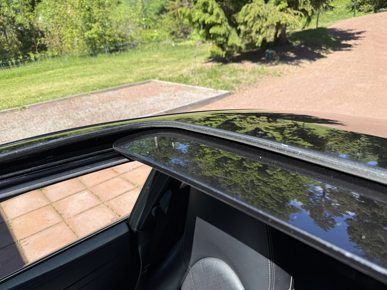 Exterior image of 2008 Porsche 911 Carrera 4 (58)