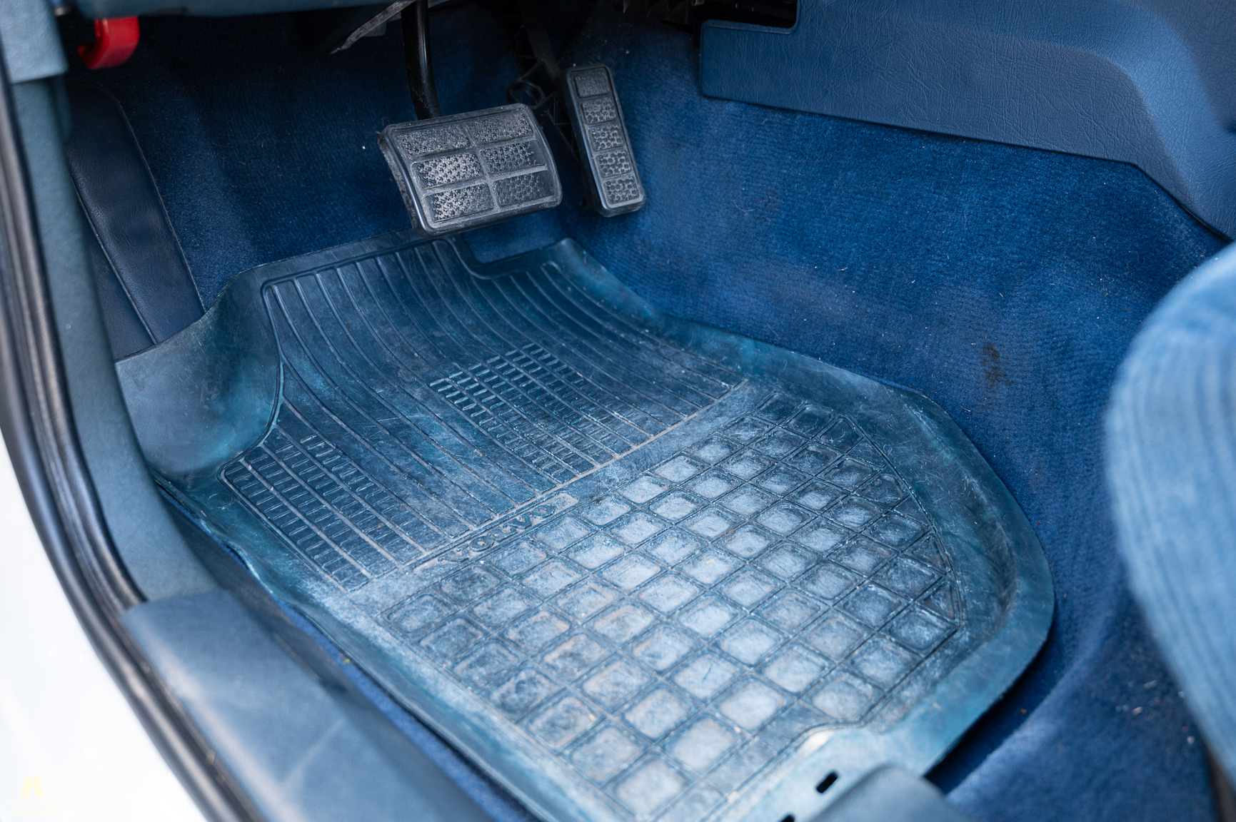 Innenraumfoto von 1988 Volvo 740 GL (20)