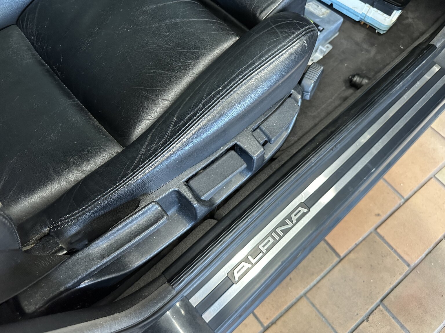 Interior image of 1991 ALPINA BMW ALPINA B10 BI-TURBO