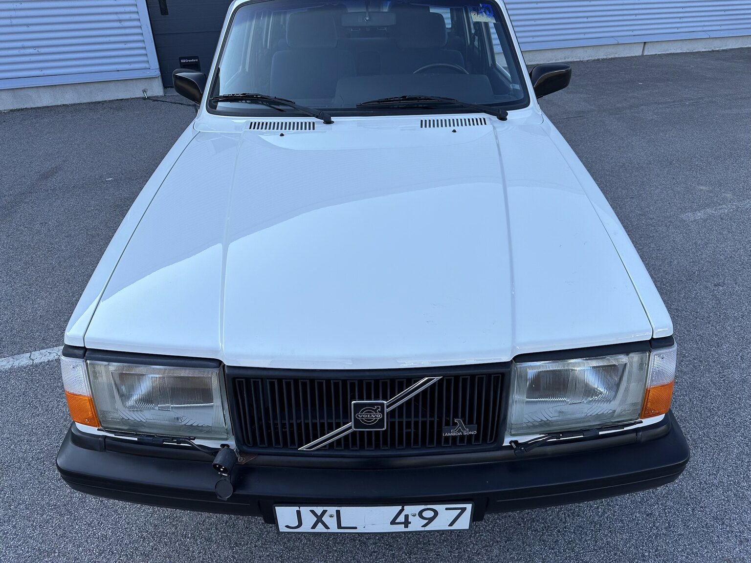 Exterior image of 1991 Volvo 240 GLT