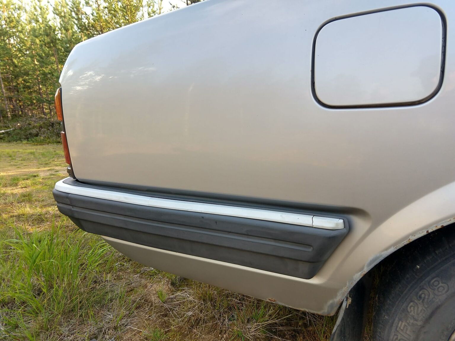 Exteriörbild på 1983 Datsun Laurel