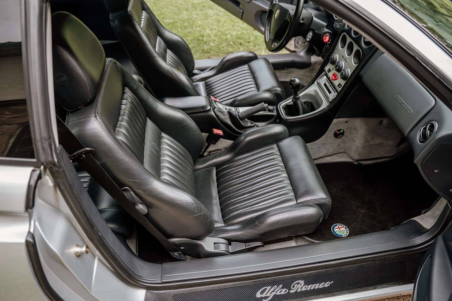 Innenraumfoto von 1999 Alfa Romeo GTV V6 3,0 24V (6)