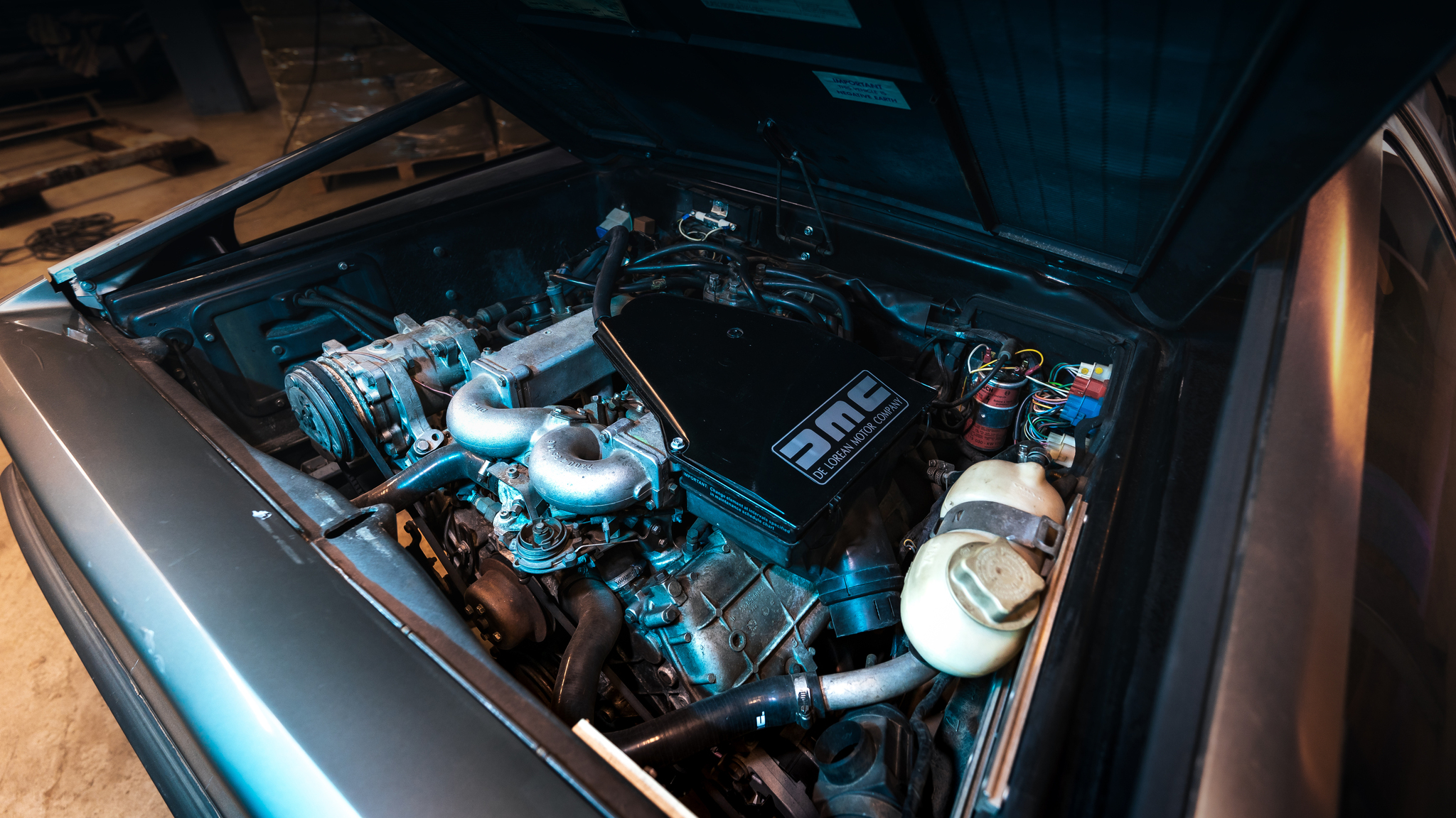 Image of 1981 DMC DeLorean  mechanics
