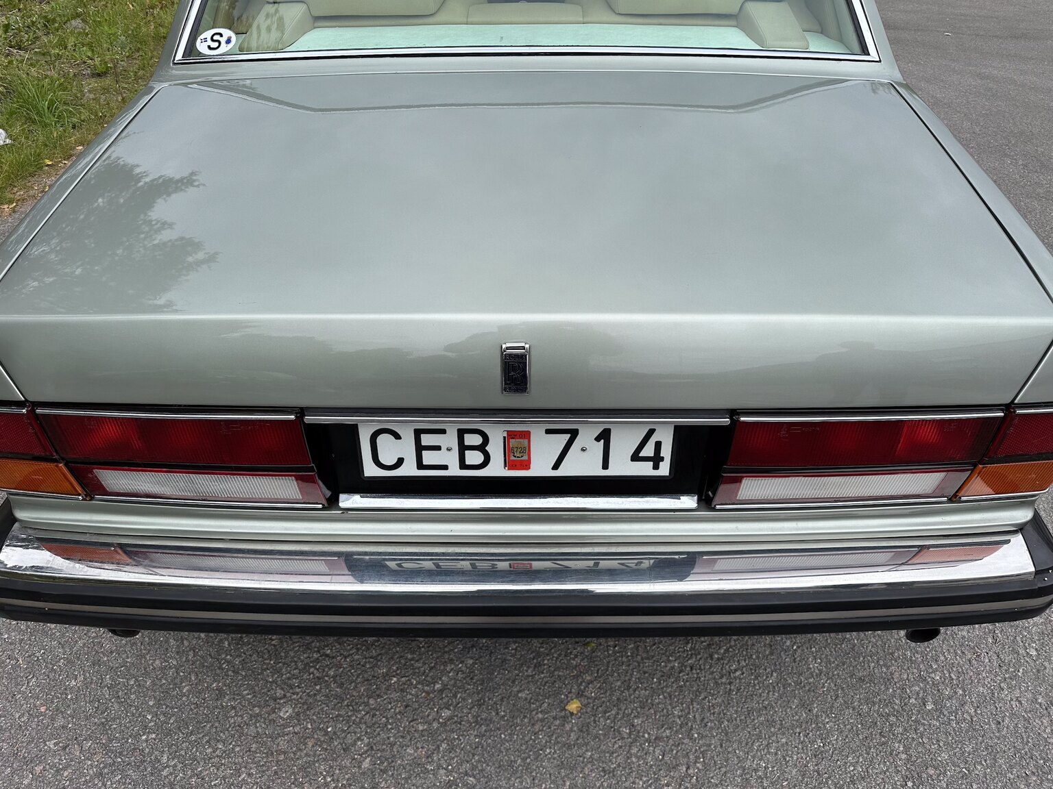Exterior image of 1982  Rolls Royce Silver Spirit