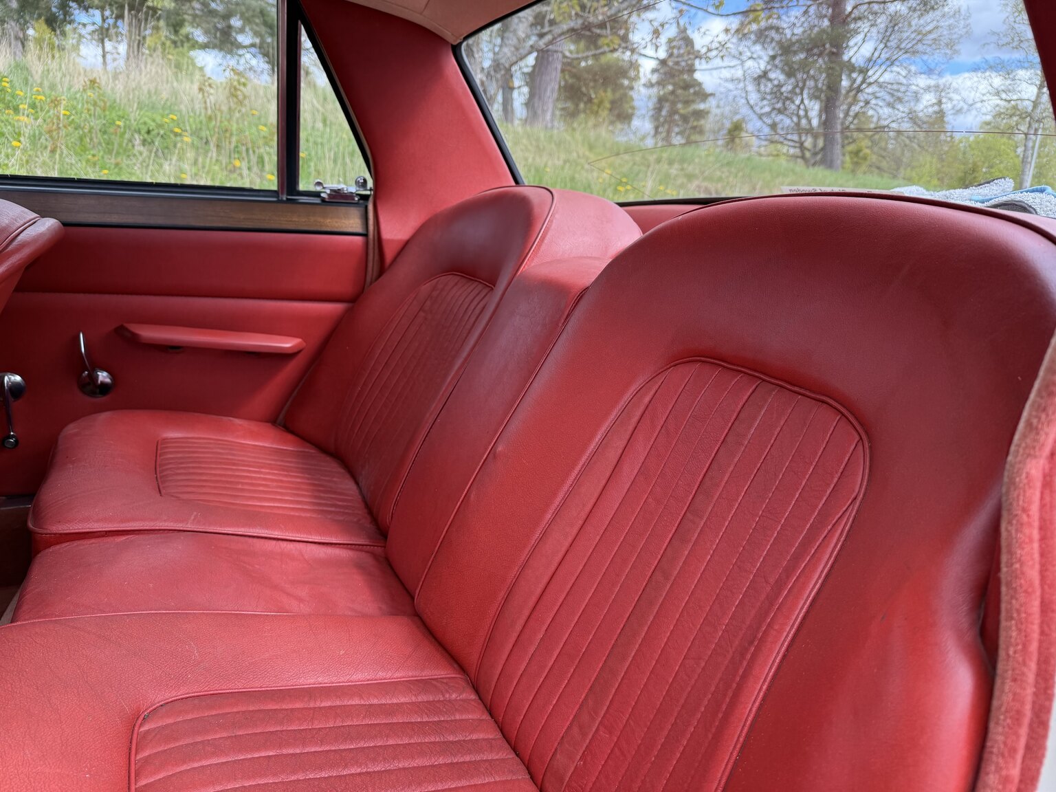 Interior image of 1967 Rover 2000 TC 2.0 OHC