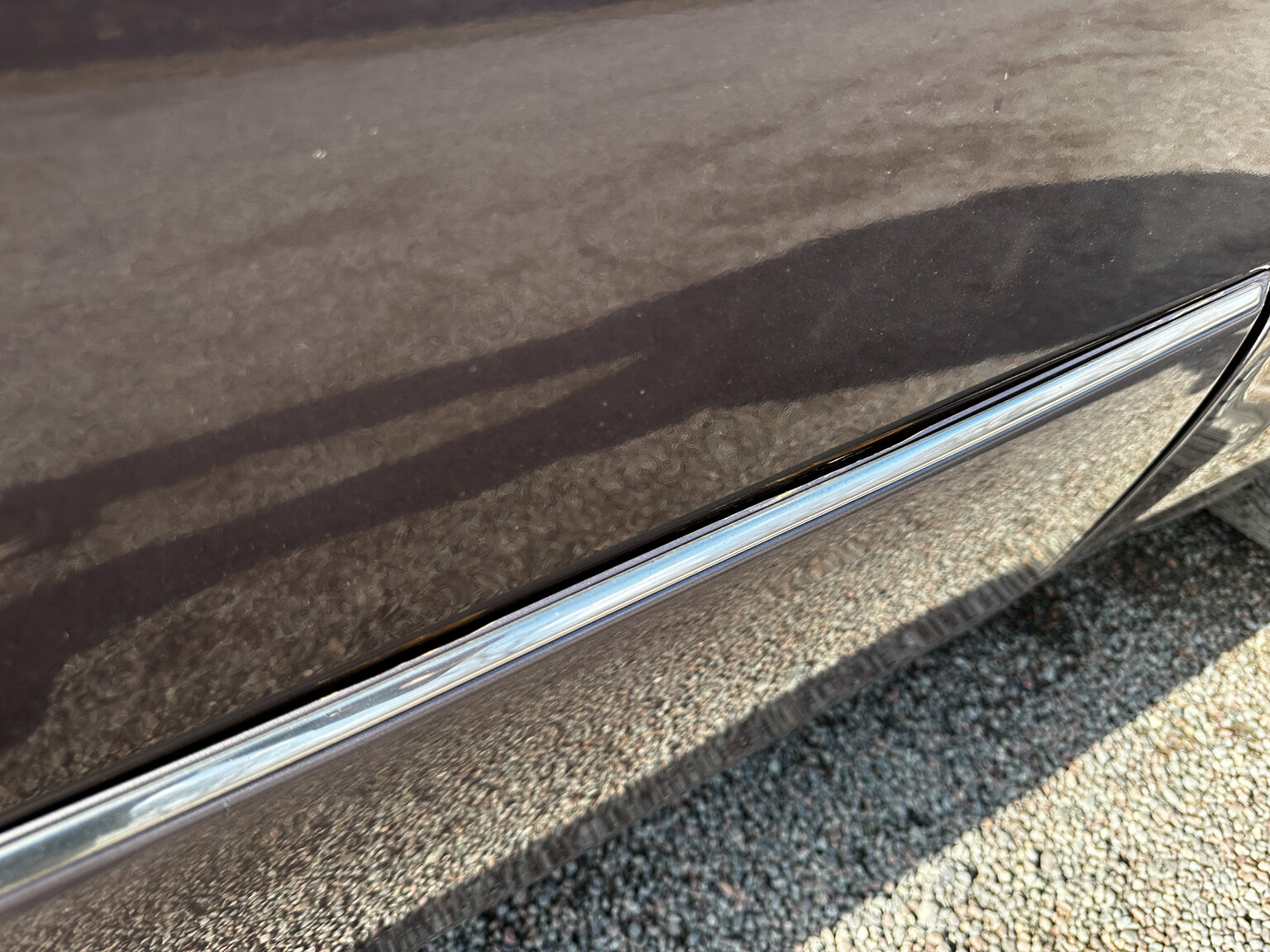 Exterior image of 1993 Mercedes-Benz E 220