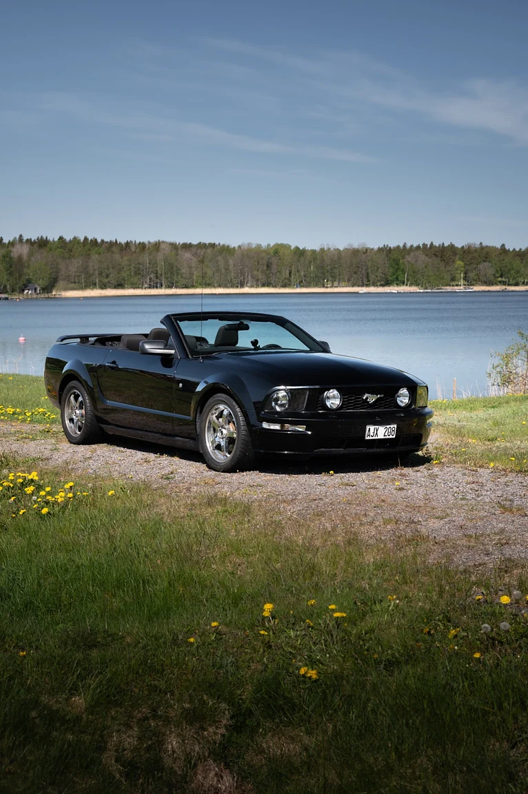 Exterior image of 2006 Ford Mustang Convertible (16)