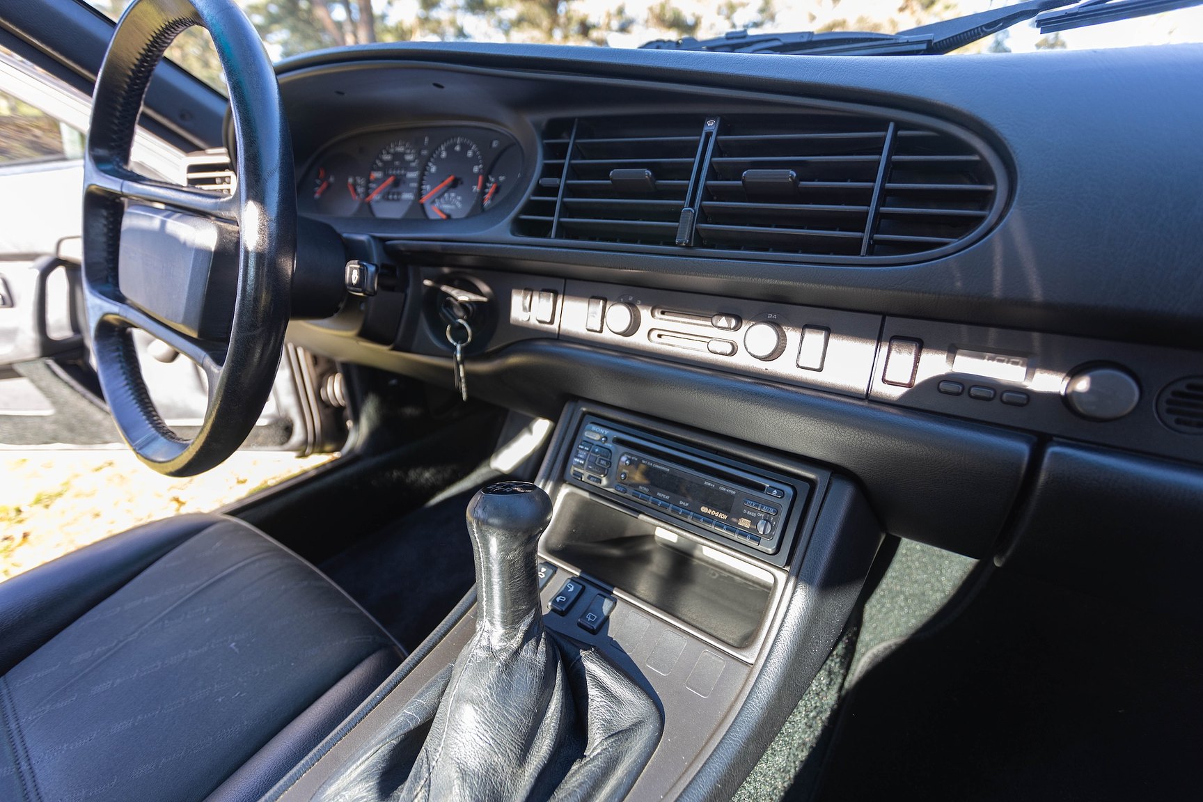 Innenraumfoto von 1987 Porsche 944 Targa