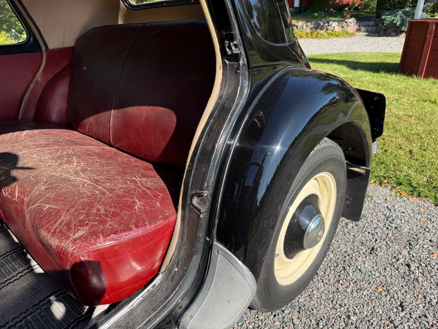 Interior image of 1951 Citroën CV 11  Sedan  (50)