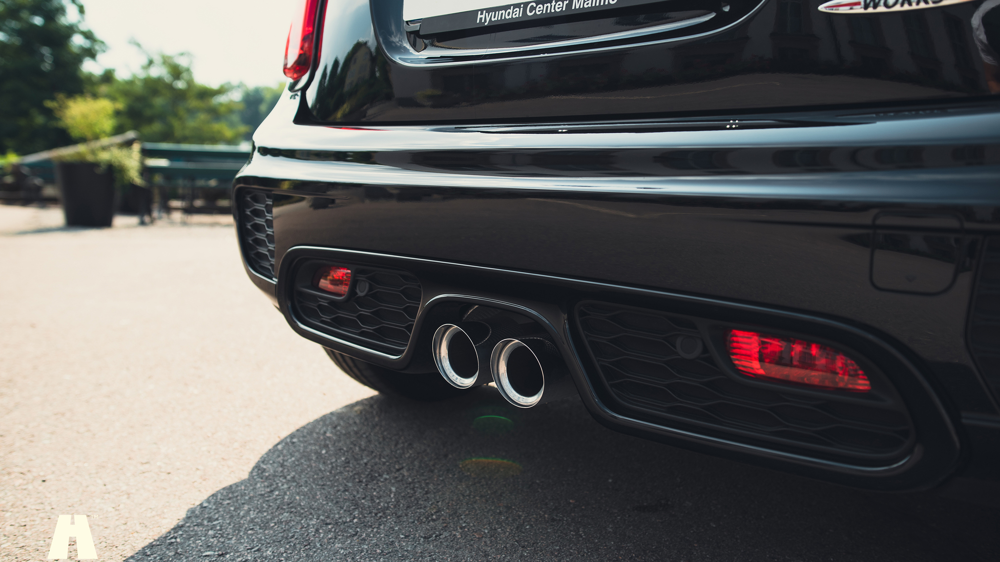 Exteriörbild på 2021 Mini John Cooper Works Cabriolet  (25)