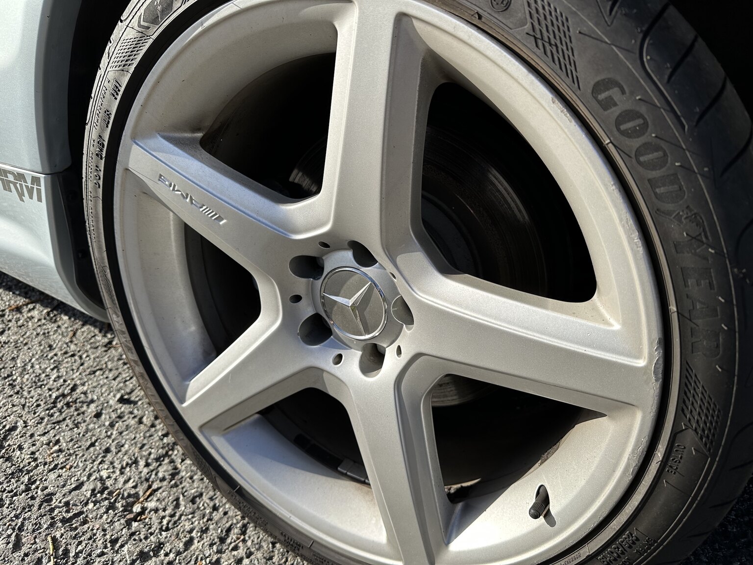 Exteriörbild på 2007 Mercedes-Benz SL500 AMG