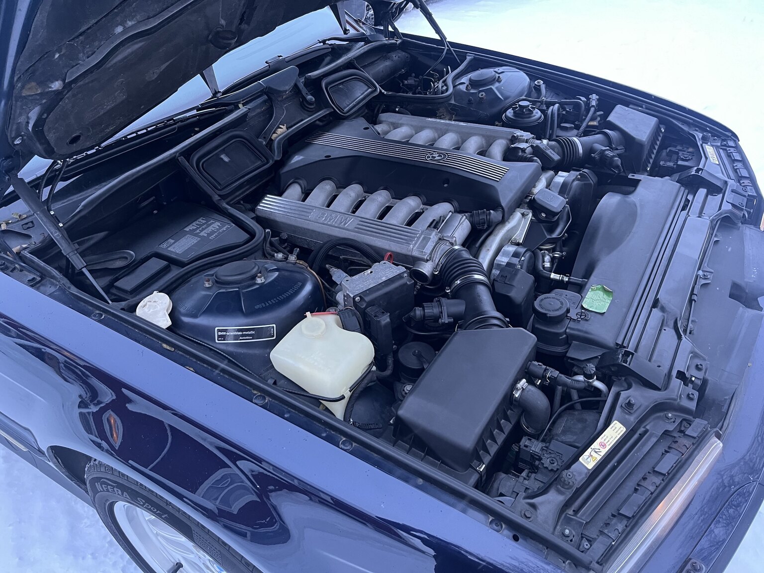 1996 BMW 750IA, Mekanik