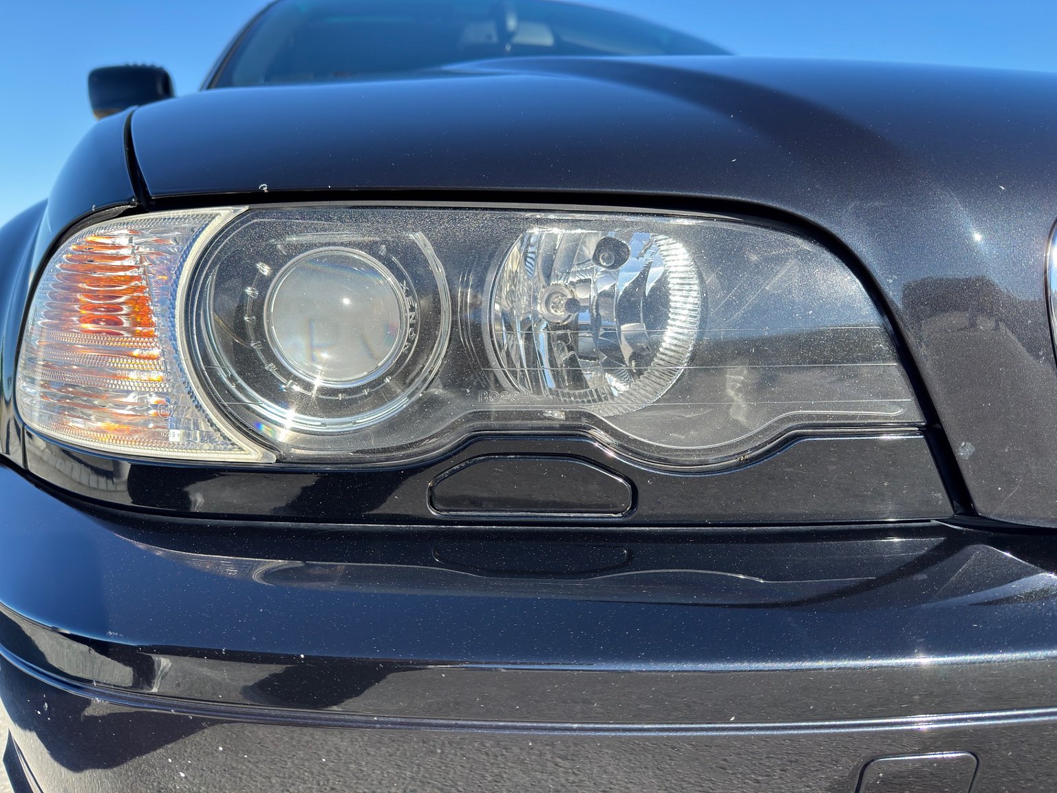 Exteriörbild på 2001 BMW 325IA CAB