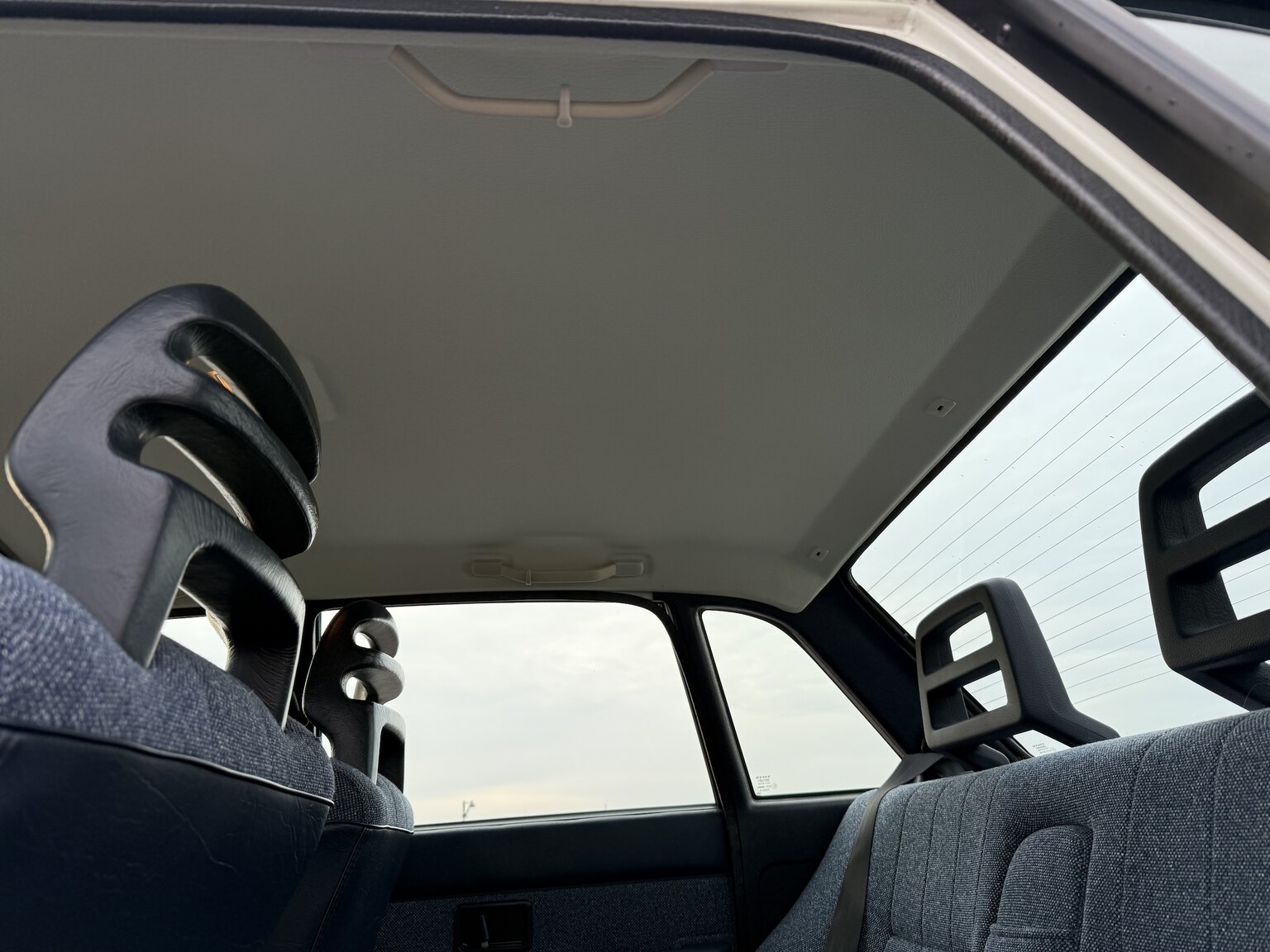 Interior image of 1991 Volvo 240 GL Automat (14)