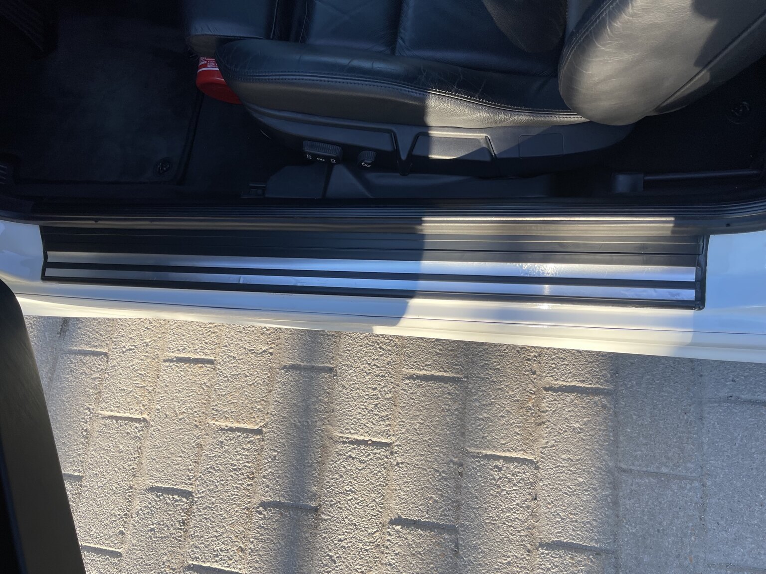 Interior image of 1995 BMW 328 iA Convertible