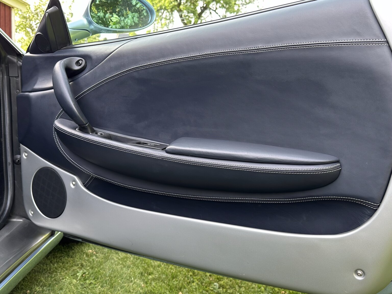 Interior image of 2001 Ferrari 360 Modena V8 Manual (28)