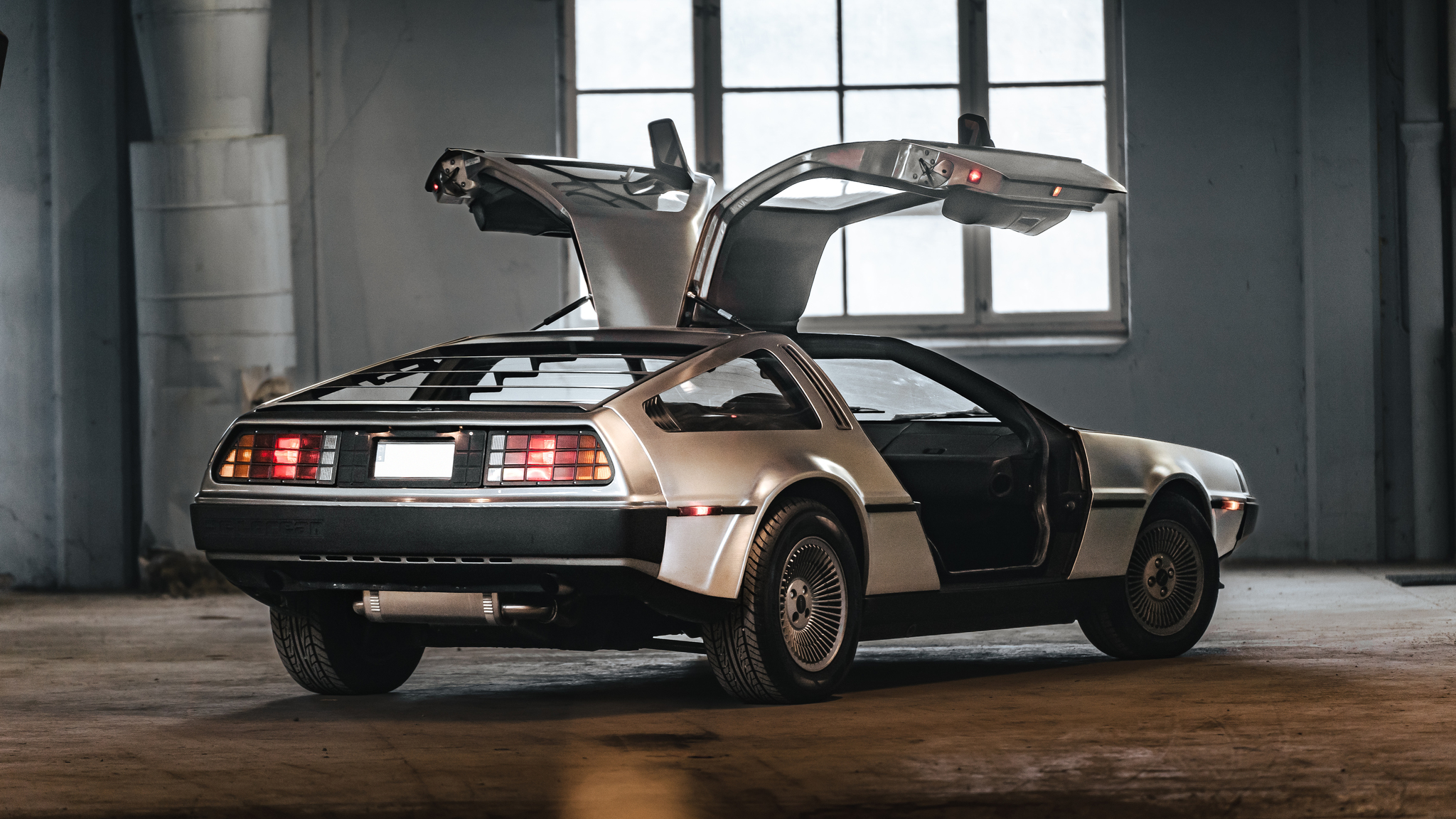 Exteriörbild på 1981 DMC DeLorean 