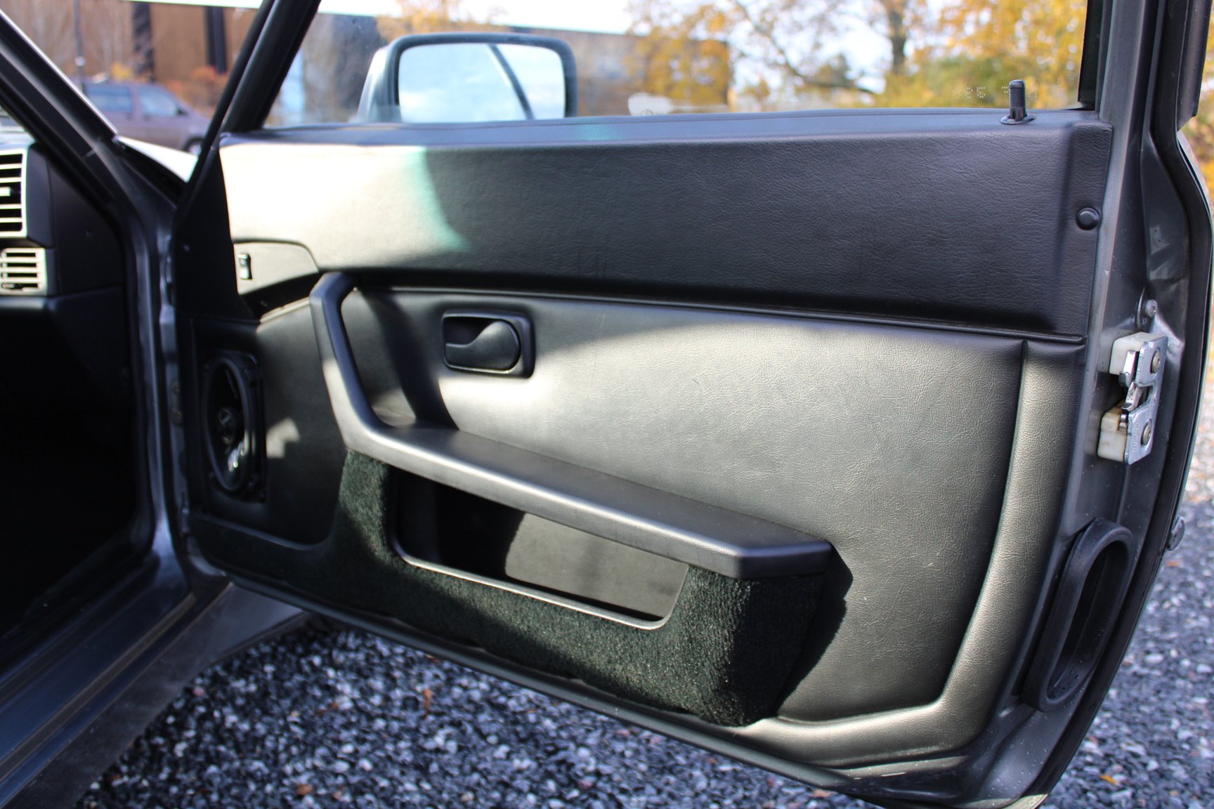 Interior image of 1991 PORSCHE 944 S2