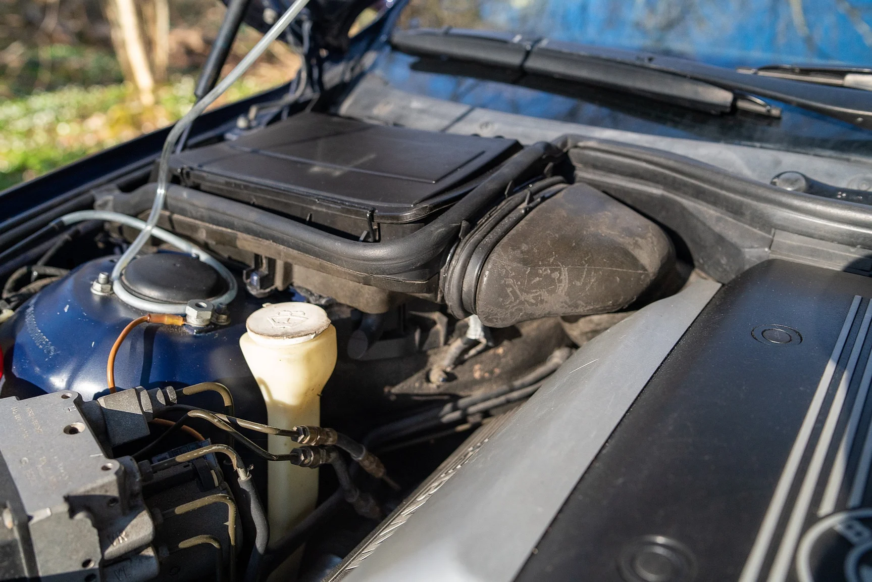 Image of 1996 BMW 540iA (7) mechanics